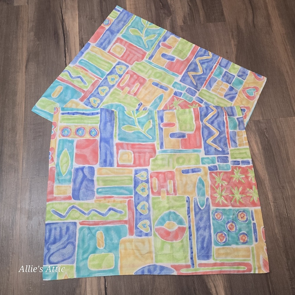 2 Vintage 80s 90s Pillow Cases Geometric Colorful Blue Green Red Heart Abstract